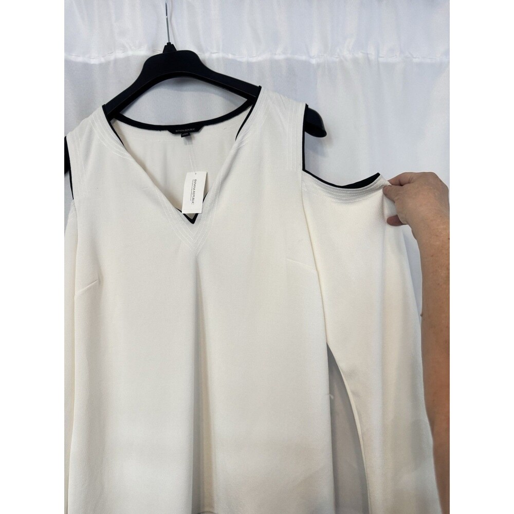 Banana Republic Cold Shoulder Knit Top XL Ivory Black Contrast Trim V-Neck - Picture 2 of 9
